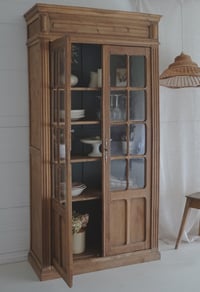 Image 1 of Petite vitrine Parisienne 