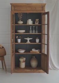 Image 2 of Petite vitrine Parisienne 