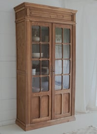 Image 4 of Petite vitrine Parisienne 