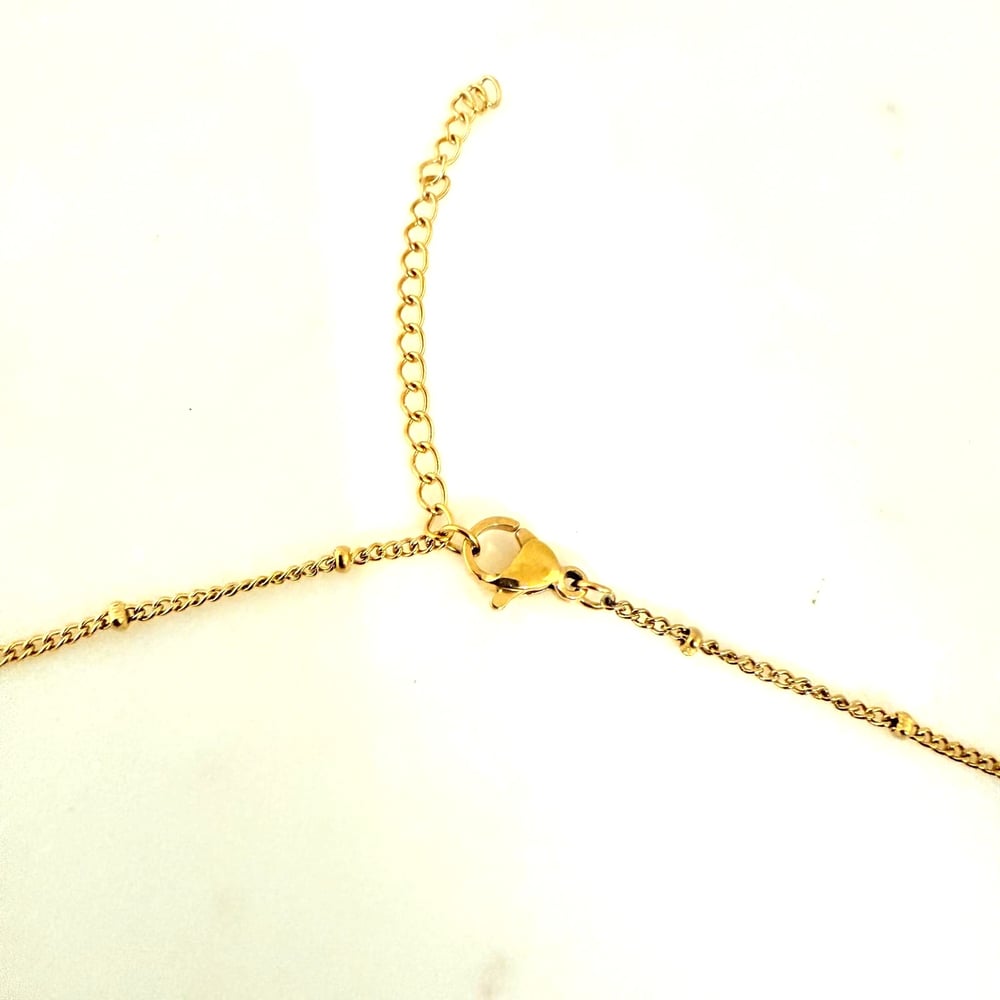 Image of Sideways Bead Chain in Gold tone. Pack of 4 Chains