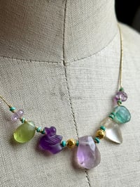 Image 1 of Collier Amulettes 9*