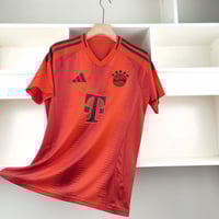 Image 1 of Bayern Munich 24-25 Home