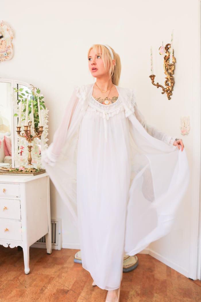Vintage 1970s Shadowline Babydoll Peignoir Set (Small)