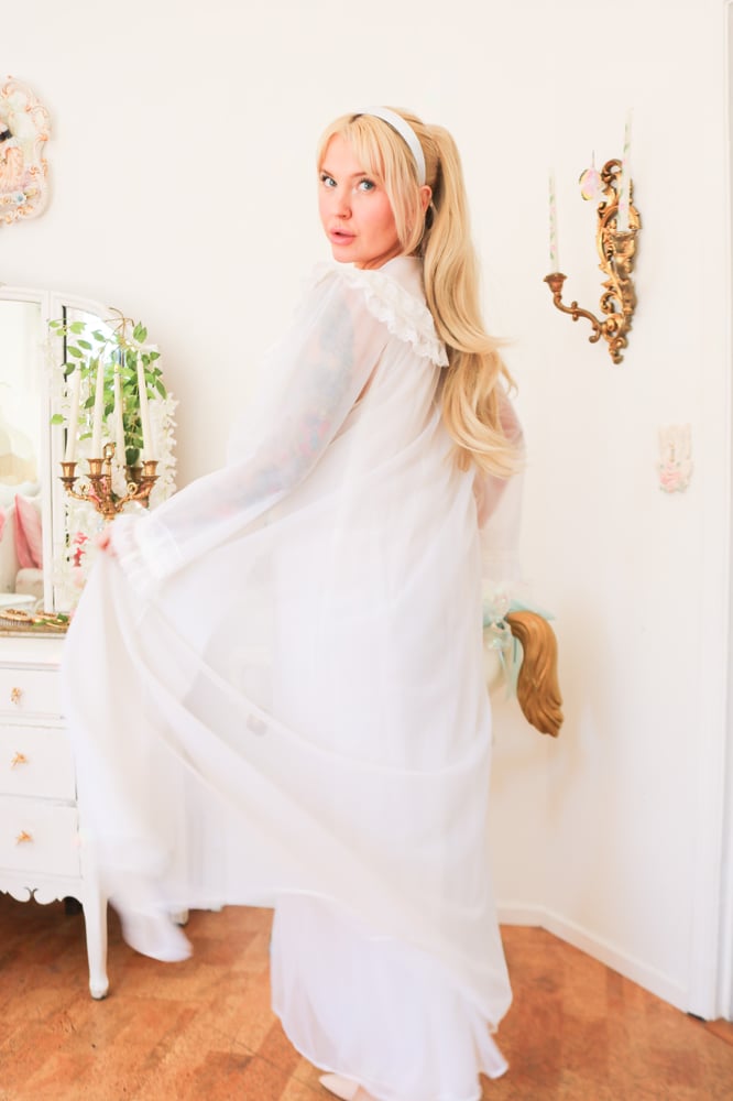 Image of Vintage 1970s Shadowline Babydoll Peignoir Set (Small)