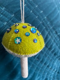 Image 3 of Green Eyes are My Green Lights