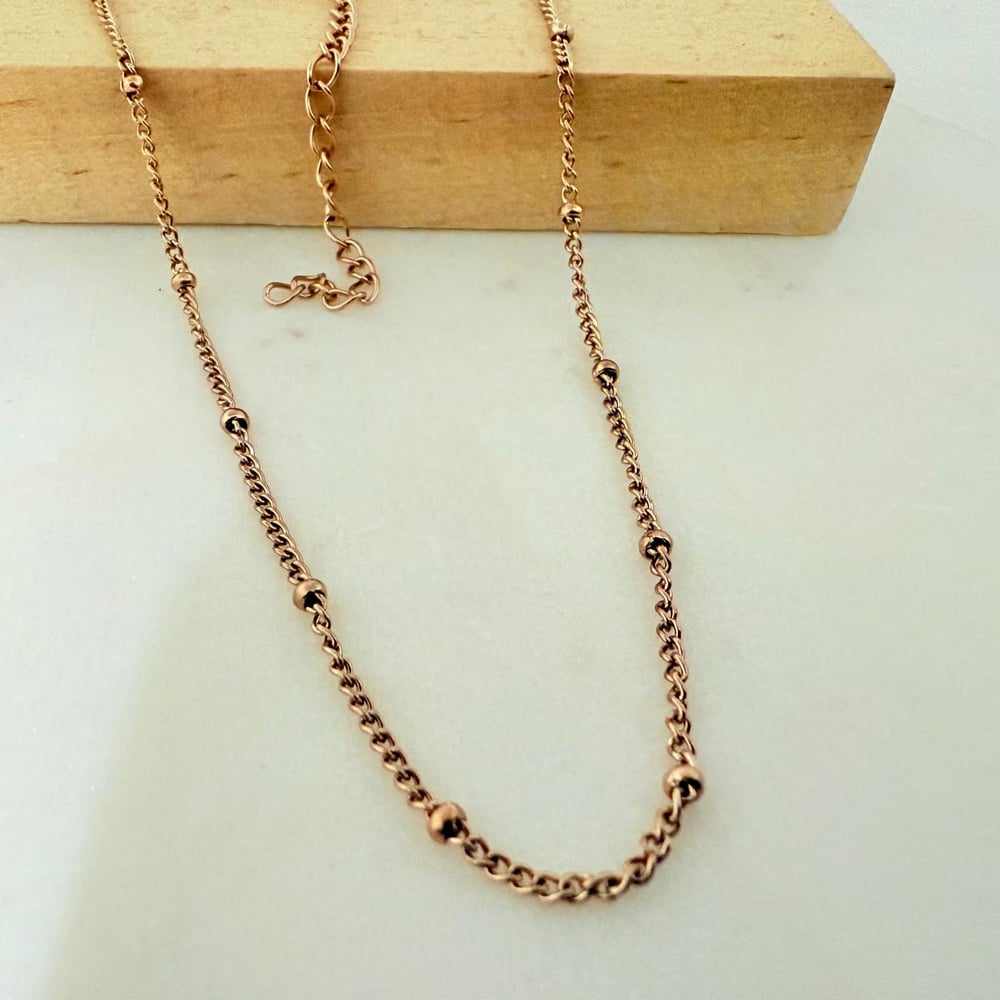Image of Sideways Bead Chain in Rose Gold tone. Pack of 4 Chains