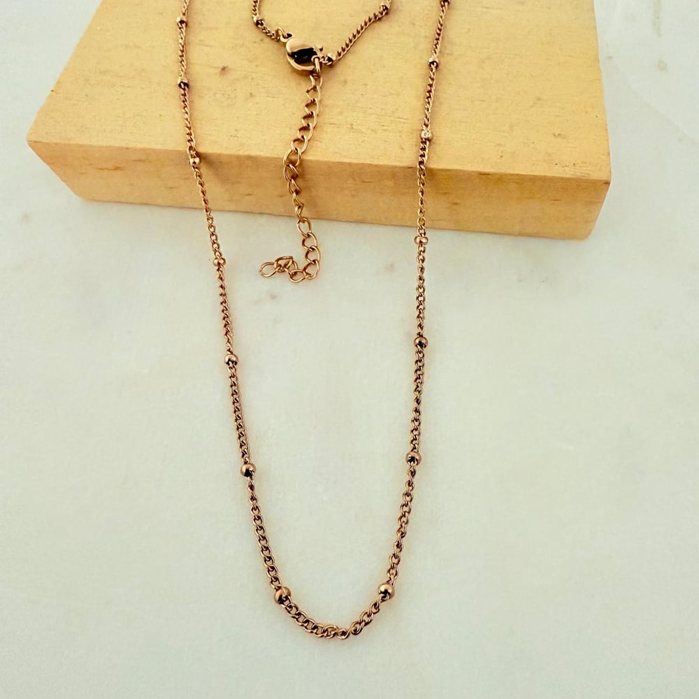 Image of Sideways Bead Chain in Rose Gold tone. Pack of 4 Chains