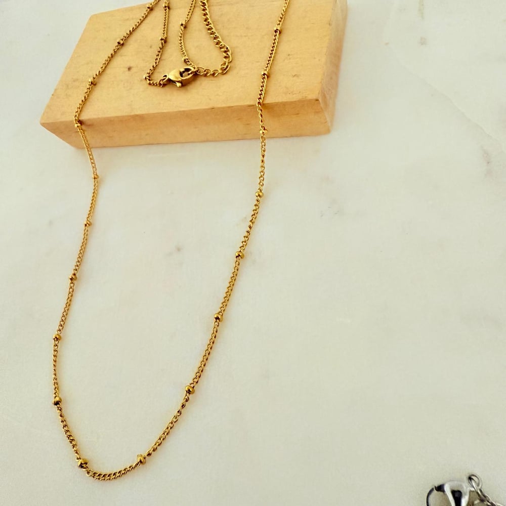 Image of Sideways Bead Chain in Gold tone. Pack of 4 Chains