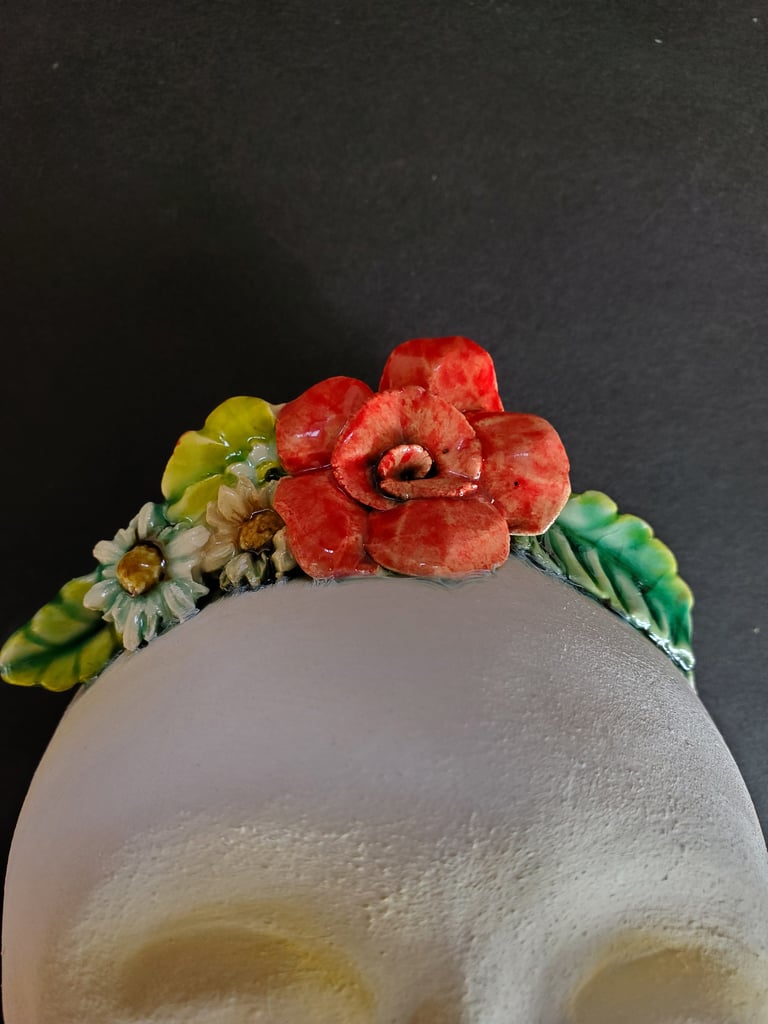 Tiny garden mask  Image 2