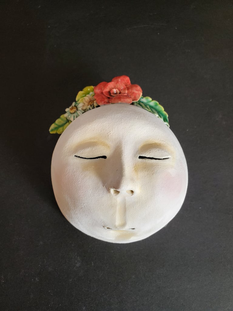 Tiny garden mask 