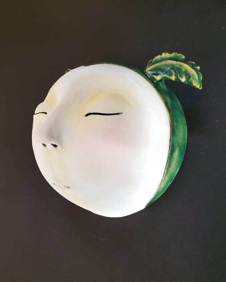 Tiny mask with winged hat Image 2