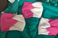 Knitted 2-tone twisted headbands 