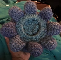 Image 3 of Crocheted Mom and baby Octos
