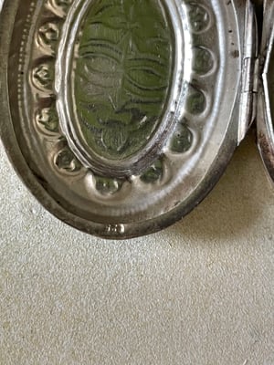 Image of Vintage Sterling chain & locket 