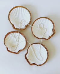 Image 4 of Vintage Wicker & Shell Dishes