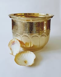 Image 1 of Large Vintage Scalloped Brass Planter