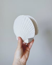 Image 2 of Vintage Ceramic Shell Napkin Holder