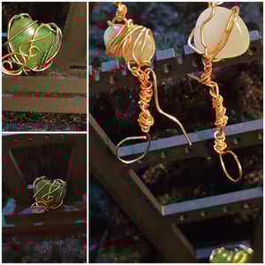 Off key, On-Point pendant & earrings set.