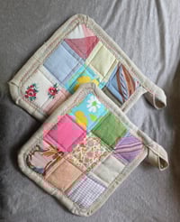 Image 1 of Pocketed Linen Potholder Set - Crazy Patchwork 