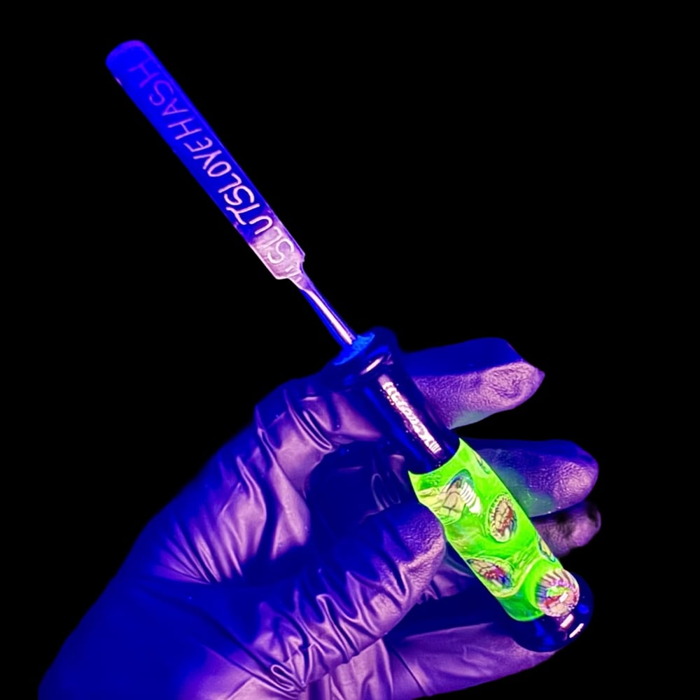 Image of 1/1 SLUTSLOVEHASH x @IANMICHAELGLASS Trippy Brunette Dou Illuminati UV Tool