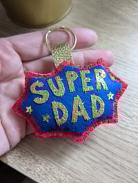Image 3 of Super Dad Keyring