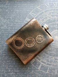 Image 3 of STEAMPUNK HIP FLASK IN GIFT BOX