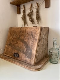 Image 3 of Garde manger patiné 