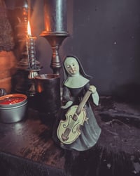 Nun