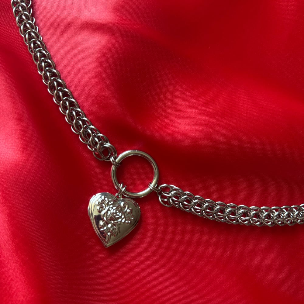 Image of full persian locket necklace 