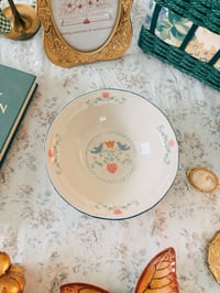 Image 1 of lovebird bowl