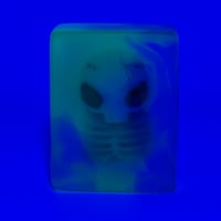 Image 2 of Skelly worry stone- rainbow 
