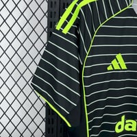 Image 4 of Celtic 25-26 Away