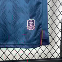 Image 4 of Ecuador 25 Away