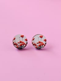 Image 4 of Poppy | Studs 