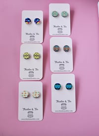 Image 2 of Geometric Stud Range