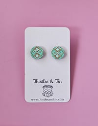 Image 3 of Geometric Stud Range