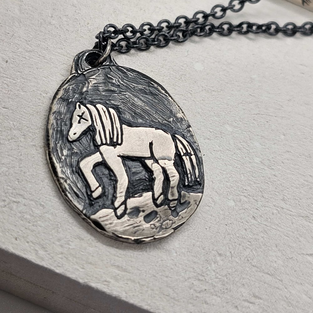 LOST AMIGO HORSE HERO NECKLACE