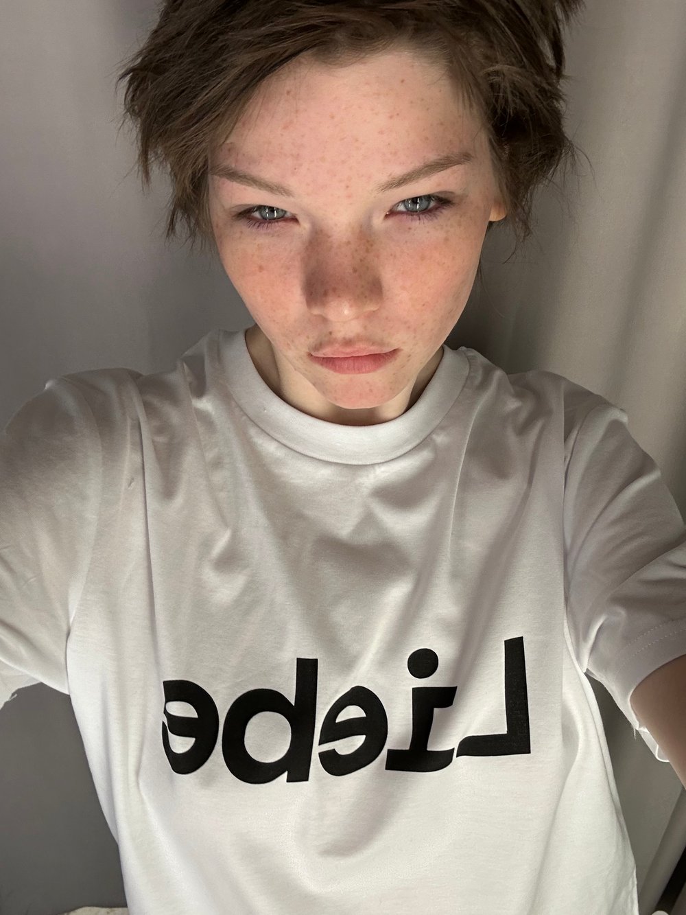 White organic cotton Tshirt with Liebe print