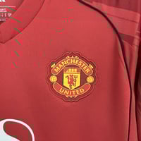 Image 2 of Manchester United 25/26 Home
