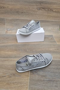 Image 2 of Ladies pump adi