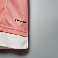 Image 3 of Retro Juventus 15-16 Third Pink 