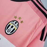 Image 9 of Retro Juventus 15-16 Third Pink 