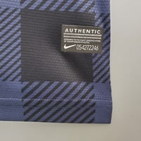 Image 8 of Retro Manchester United 13-14 Third Away