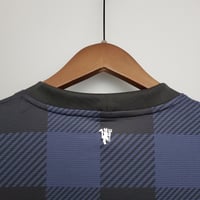 Image 7 of Retro Manchester United 13-14 Third Away