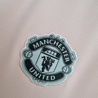Image 9 of Retro Manchester United 18-19 Away
