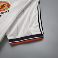 Image 3 of Retro Manchester United 1983 Away