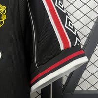 Image 6 of Retro Manchester United Black 98-99 