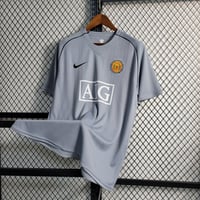 Image 3 of Retro Manchester United Goalkeeper 07-08