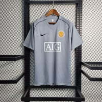 Image 1 of Retro Manchester United Goalkeeper 07-08