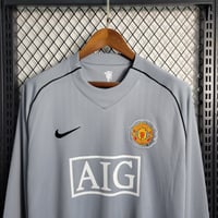 Image 2 of Retro Manchester United Goalkeeper Longsleeve 07-08